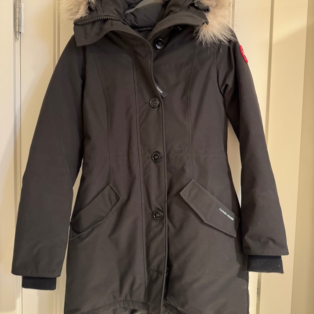 Women's Canada Goose Rossclair Parka Size Medium